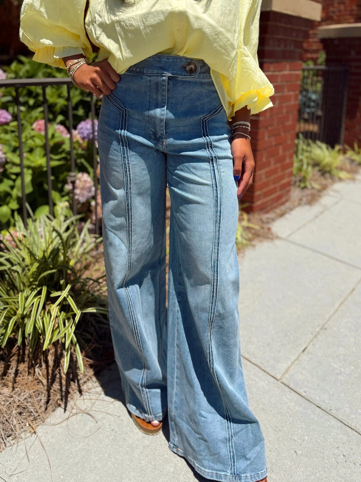 High Waisted Wide Leg Jean