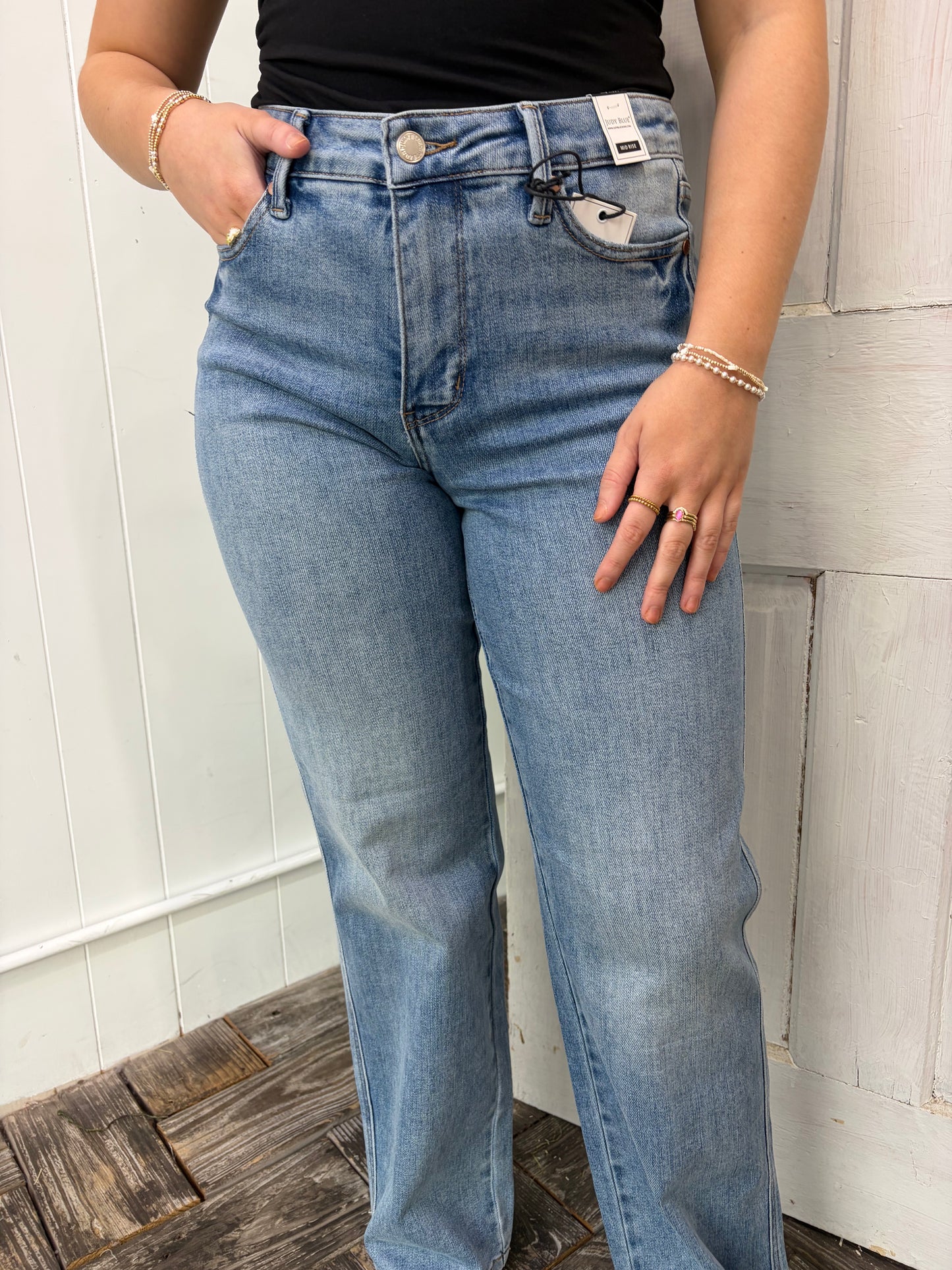 Judy Blue Mid Rise Straight Fit Jean