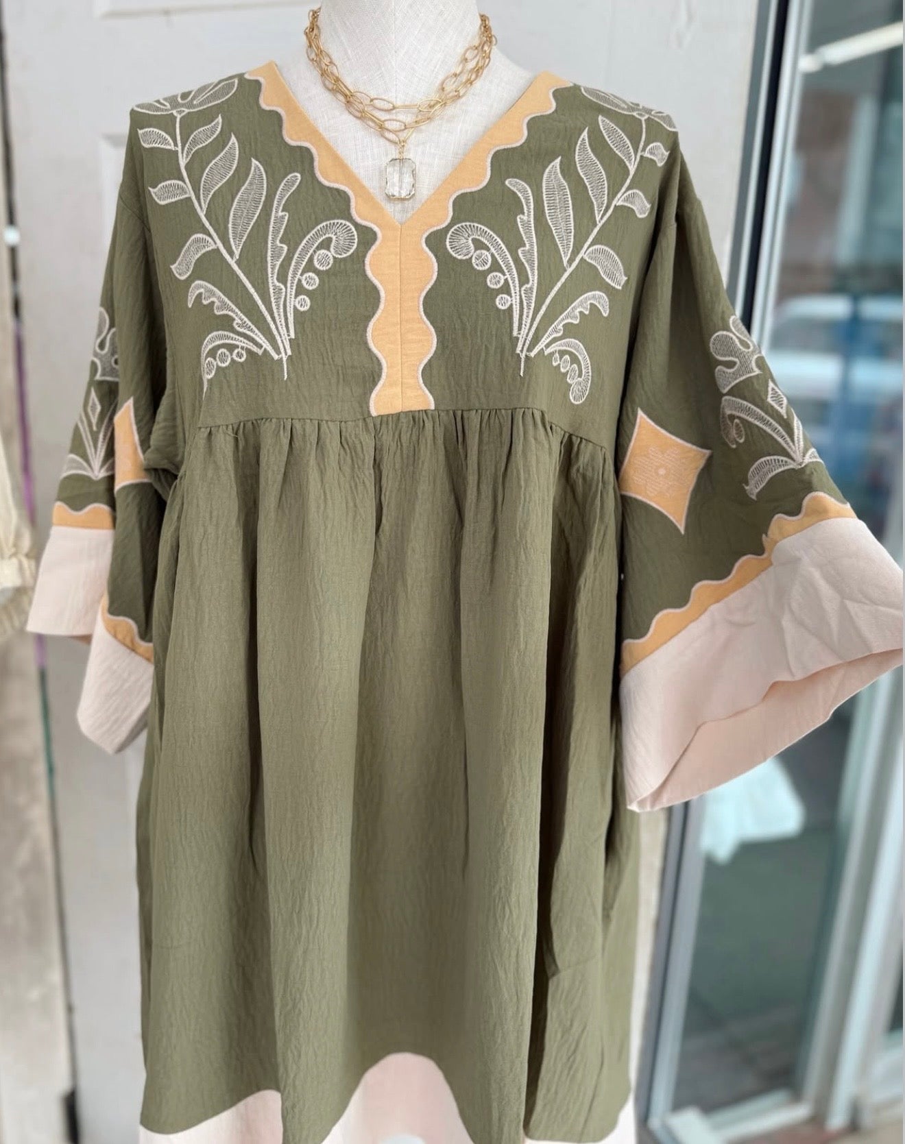Detailed V-neck mini dress in Plus